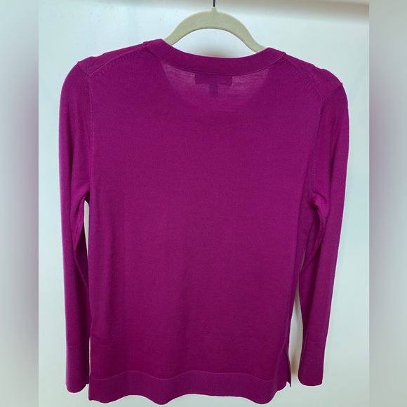 Banana Republic Extra-Fine Merino Swearer. Size Small in Purple. - Picture 7 of 9